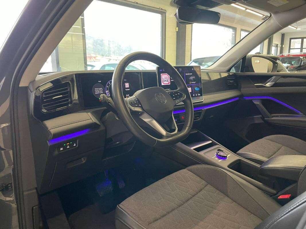 Volkswagen Tiguan Tiguan III 2024 1.5 etsi R-Line 150cv dsg