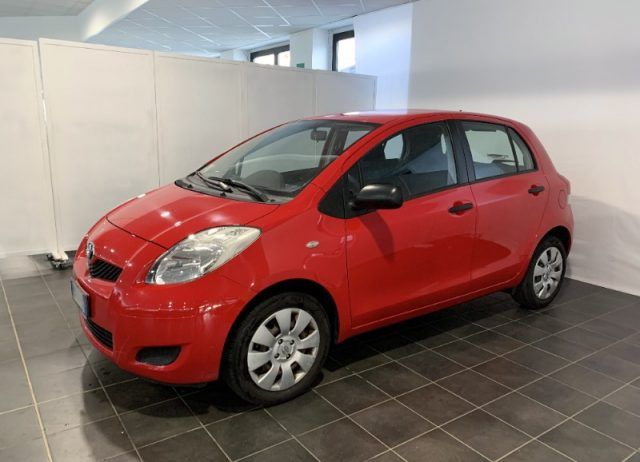 TOYOTA Yaris 1.0 5 porte