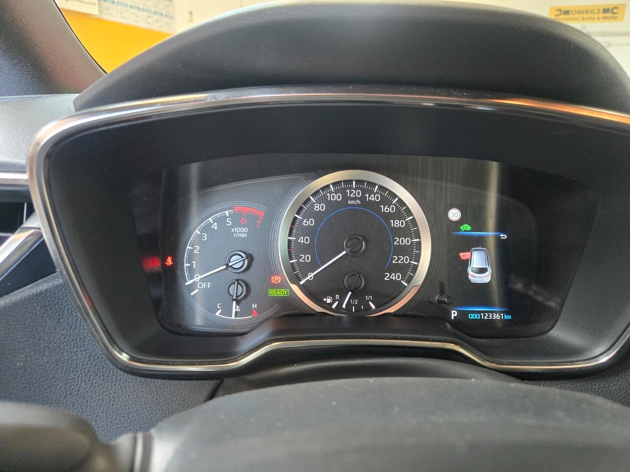 Toyota Corolla 1.8 Hybrid Active IVA ESPOSTA