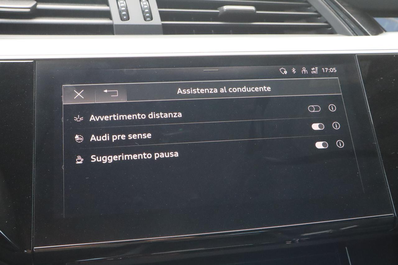 Audi e-tron 55 Quattro 408 CV Black Line - Cerchi da 21" Gancio traino
