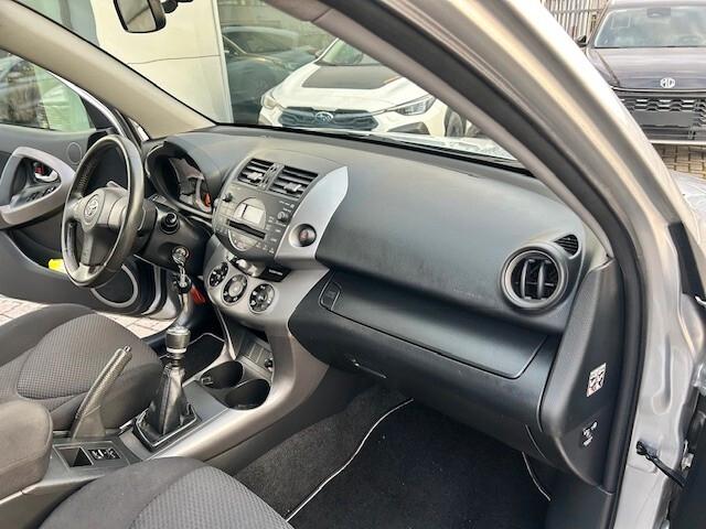 Toyota RAV 4 RAV4 2.2 D-4D 136 CV DPF Sol