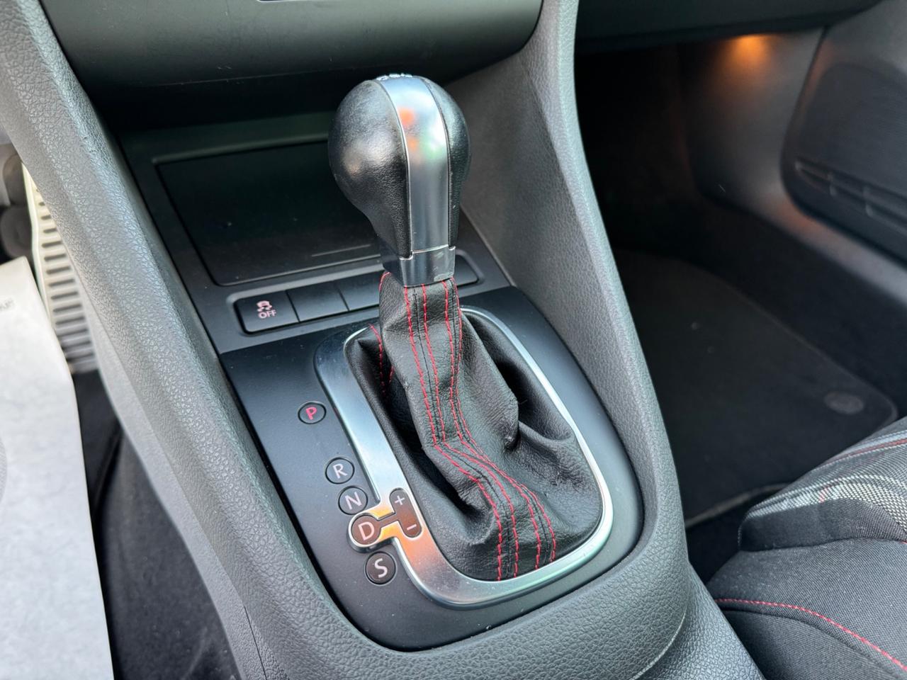 Volkswagen Golf GTI 2.0 TSI DSG IMPECCABILE