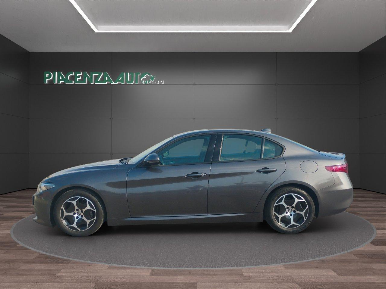 Alfa Romeo Giulia 2.2 t Super.160cv .NAVI.TELECAMERA