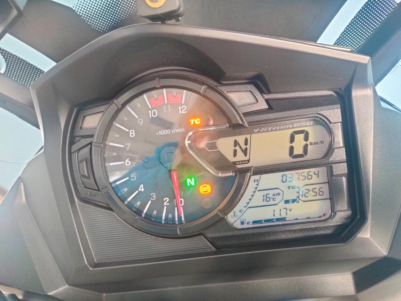 Suzuki V-Strom 650 XT - Davvero ben tenuta