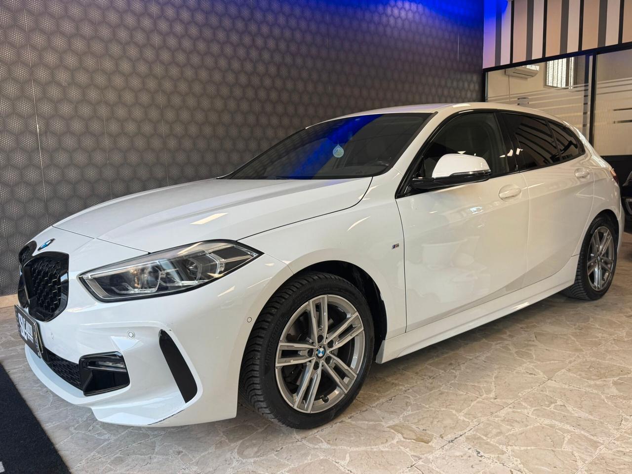 Bmw 116 116d 5p. Msport