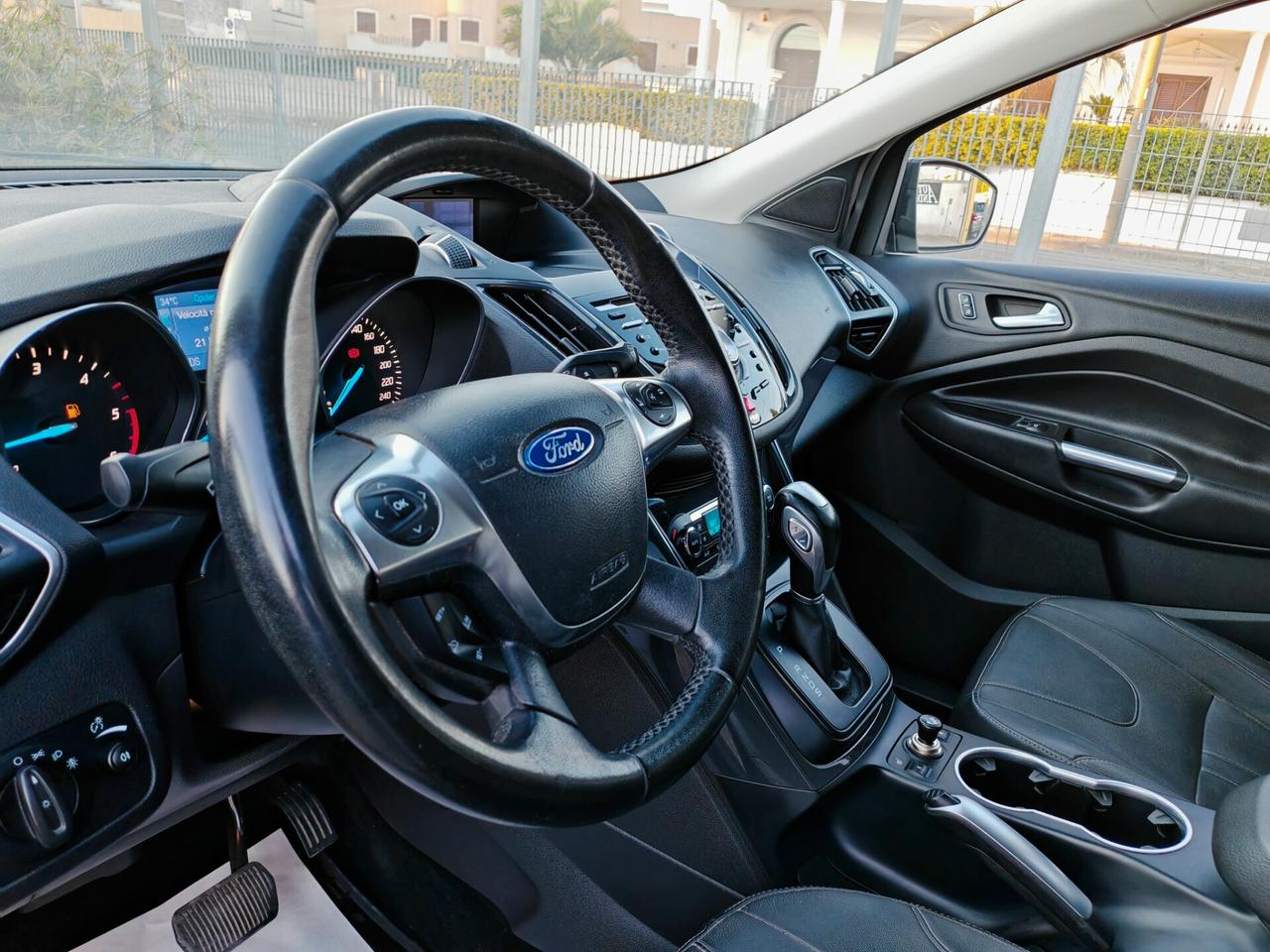 Ford Kuga 2.0 TDCI 163CV Navig cruise led 2013
