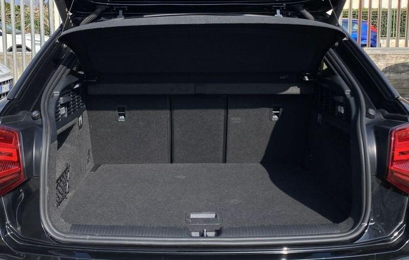 Audi Q2 S Line interno ed esterno 2.0 TDI 150CV S-Tronic quattro 35