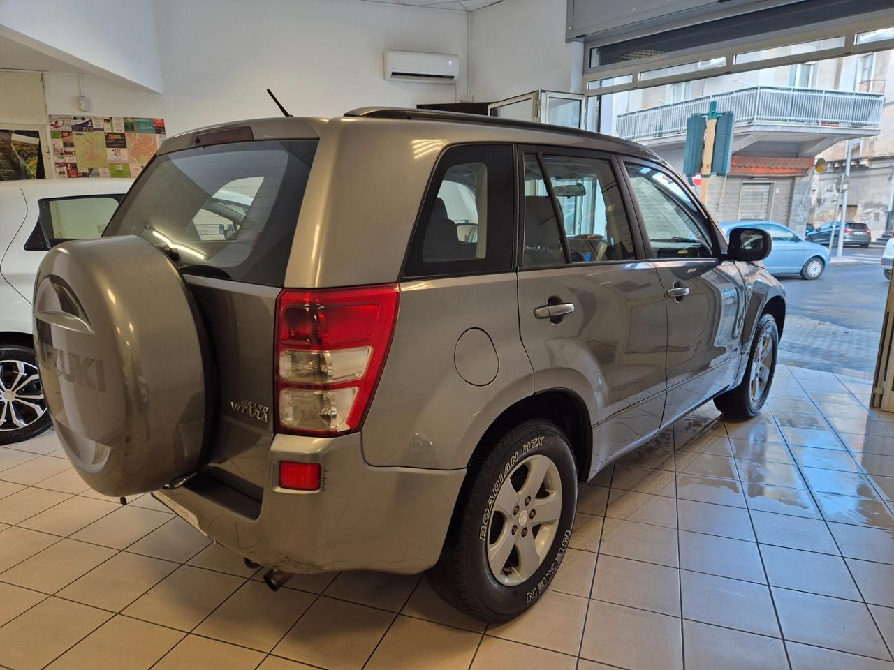 Suzuki Grand Vitara 1.9 DDiS 5 porte