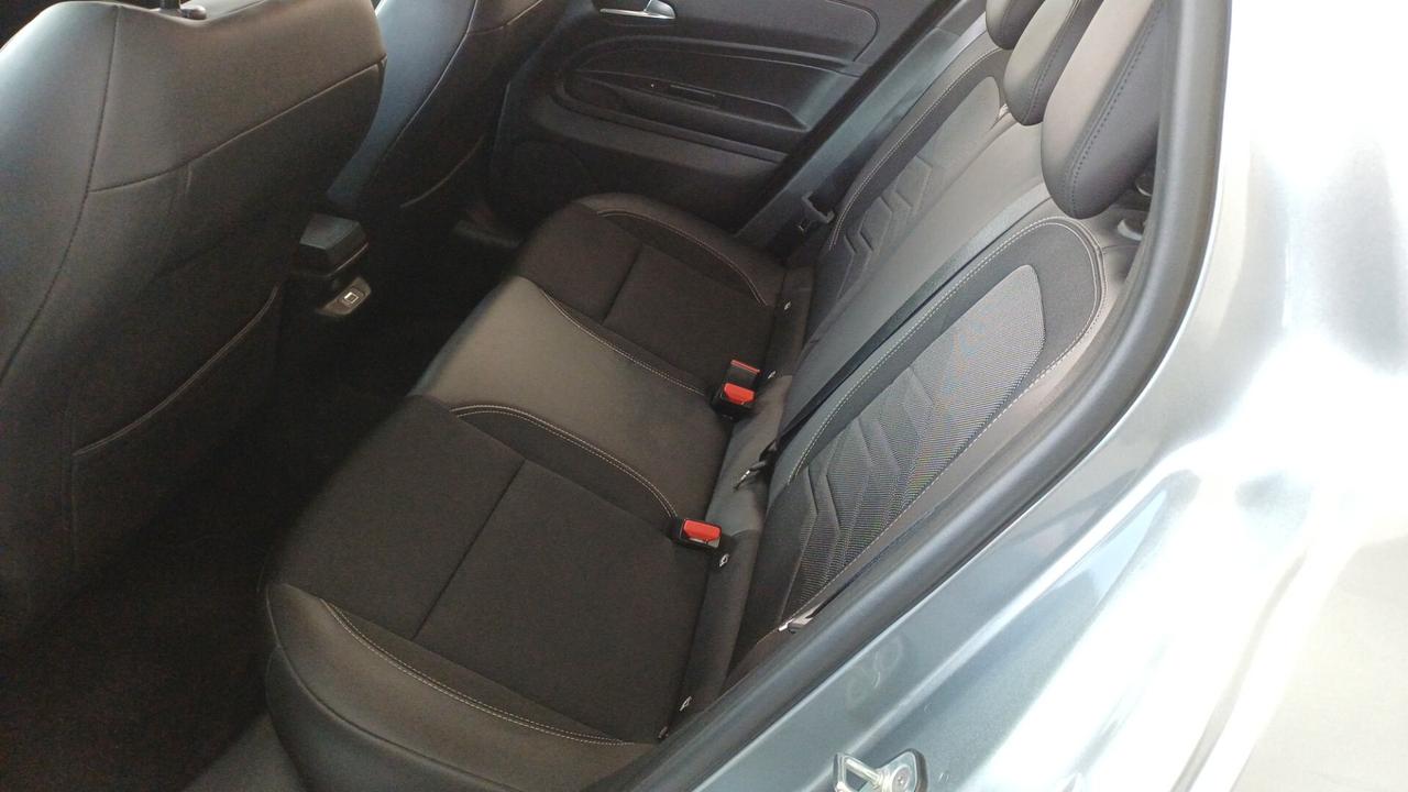 Jeep Avenger 1.2 Turbo 100 CV MHEV Summit