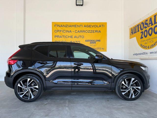 VOLVO XC40 B4 AWD Geartronic R-design TETTO/CERCHI 20"