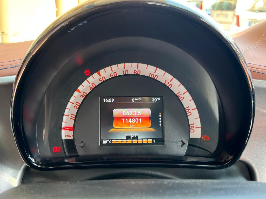 Smart fortwo coupe Fortwo 0.9 t 90cv Twinamic Paris Blu Brabus Style