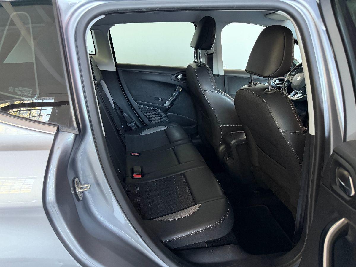 PEUGEOT - 2008 - 1.2 VTi 82 CV Allure