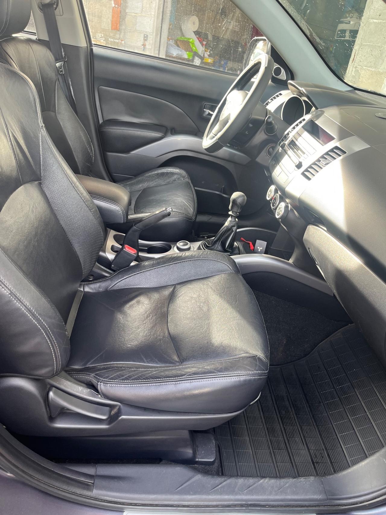 Mitsubishi Outlander 2.0 DI-D Intense DPF