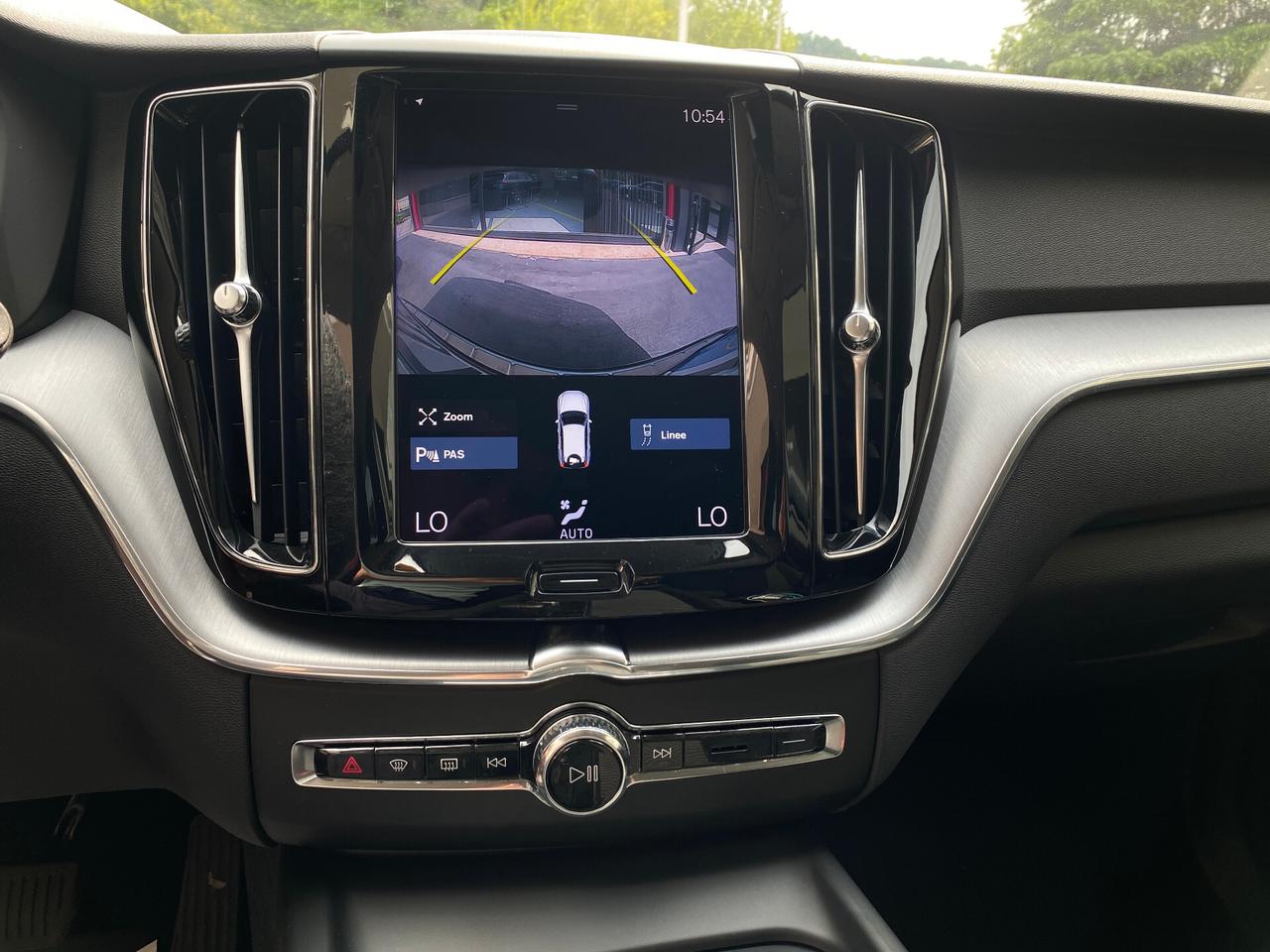 Volvo XC 60 XC60 B4 (d) AWD Geartronic Momentum Pro