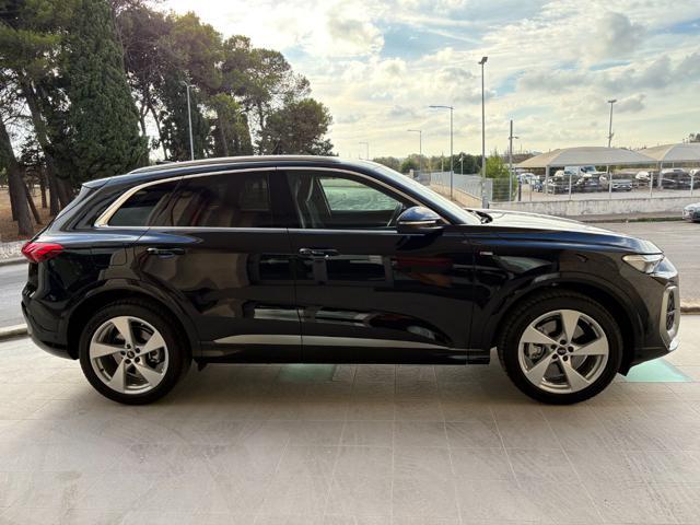 AUDI Q5 2.0 TDI mHEV+ S tronic quattro S line edition.
