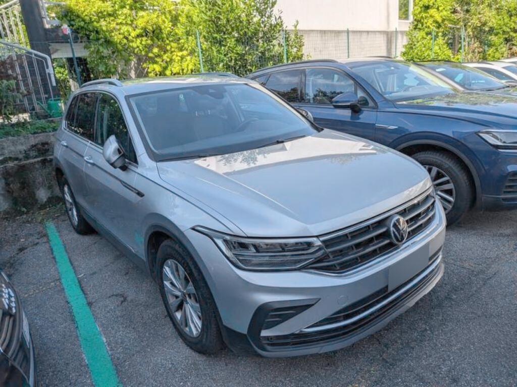 Volkswagen Tiguan 2.0 TDI Life Carplay, Ambient Light, Vetri oscurati