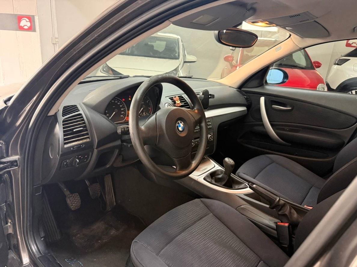 BMW Serie 1 (E87) 118d cat 5 porte Futura...