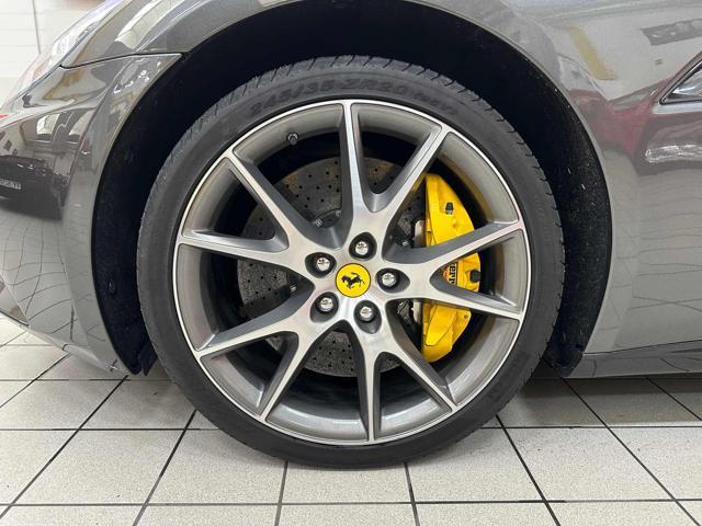 FERRARI California DCT