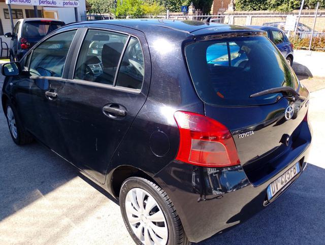 TOYOTA Yaris 1.0 5 porte Sol