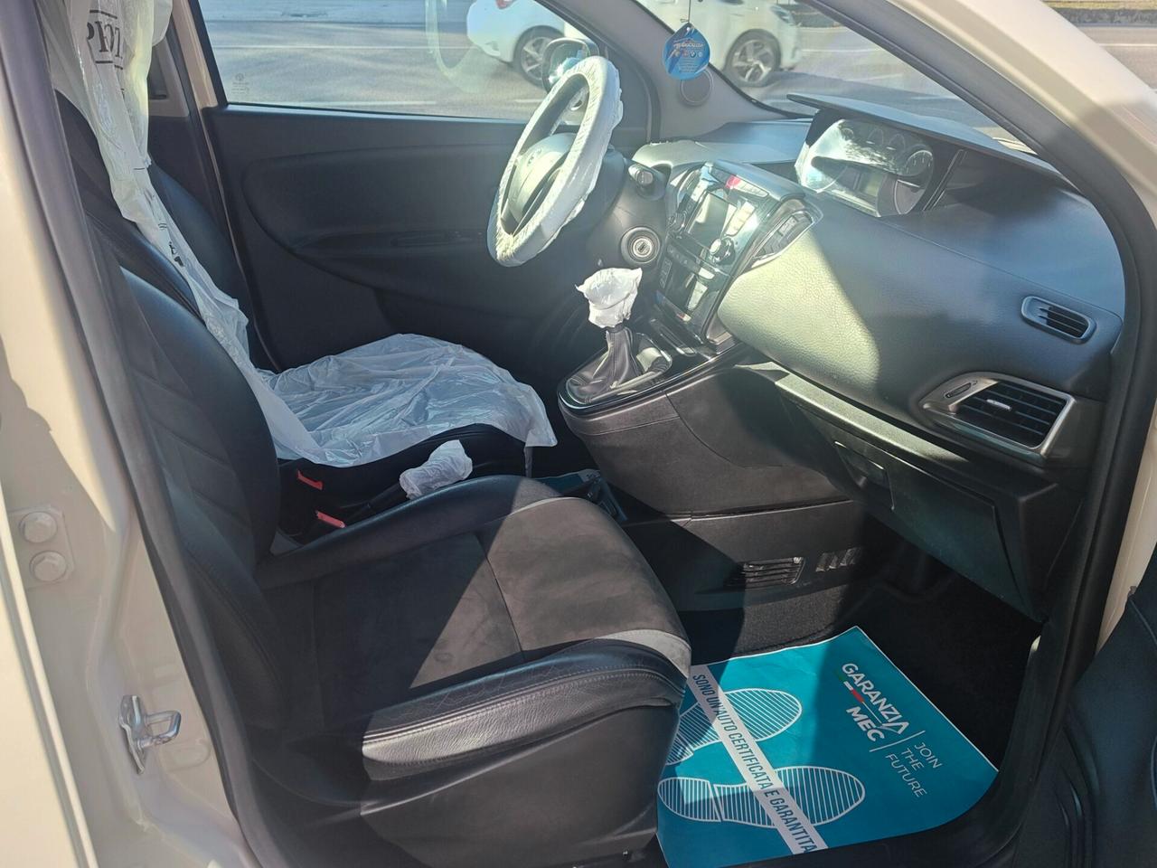 LANCIA YPSILON 1.2 69 CV 5P. PLATINUM