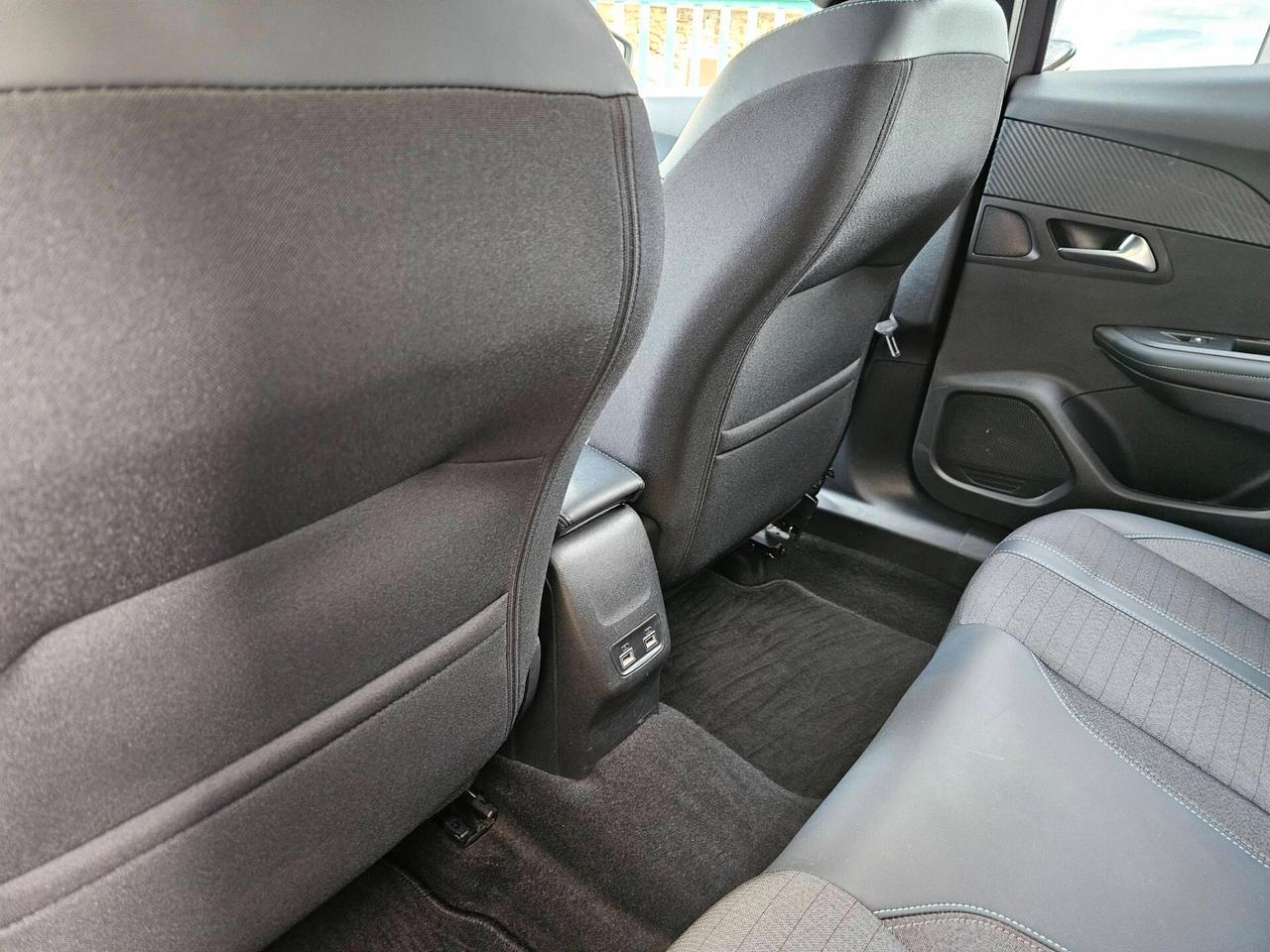 Peugeot 2008 BlueHDi 110 S&S Allure Pack