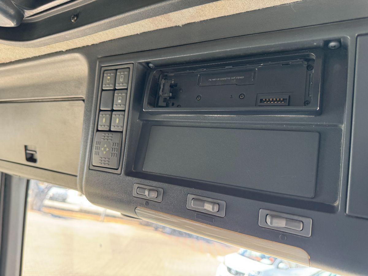 IVECO EuroCargo 75E17 Tector Air suspension Cassone