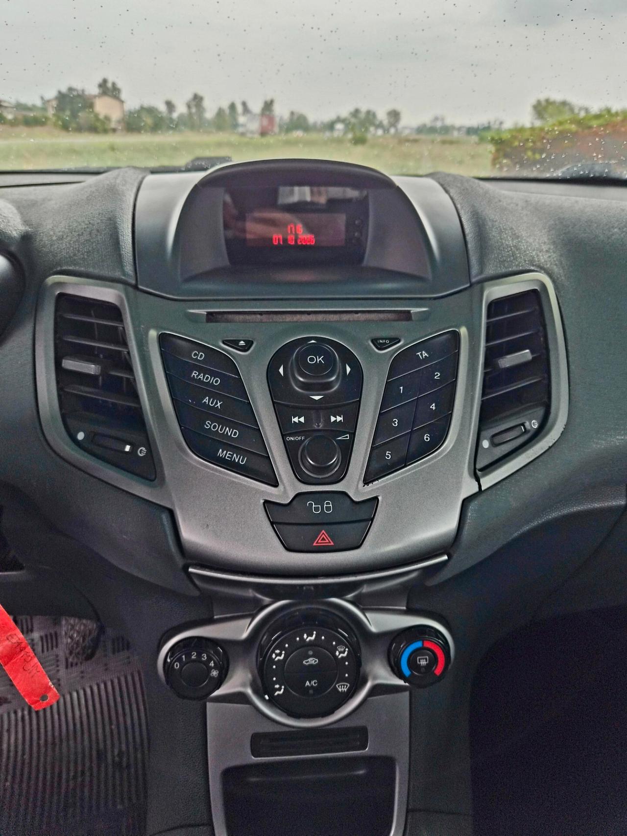Ford Fiesta 1.4 3 porte Bz.- GPL Titanium
