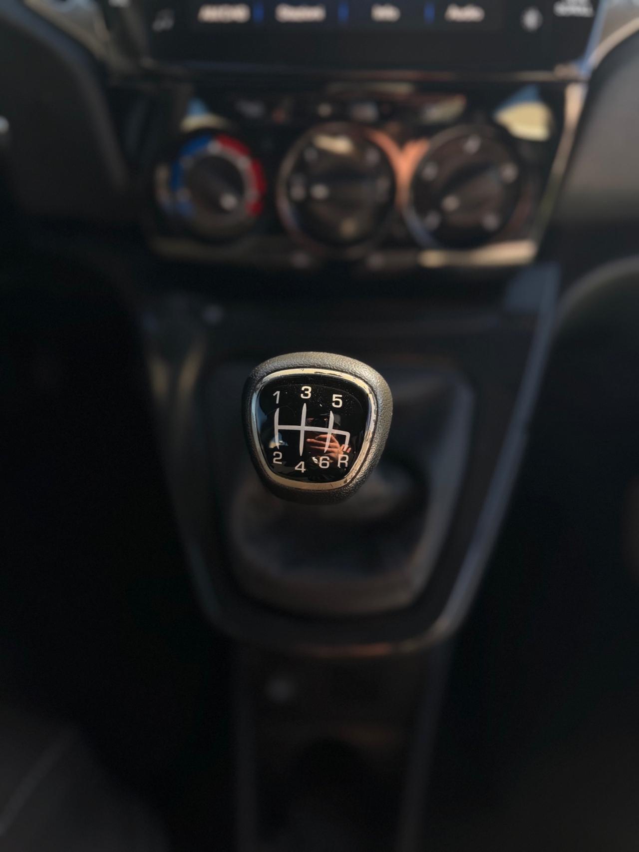 Lancia Ypsilon 1.0 Hybrid Ecochic Gold