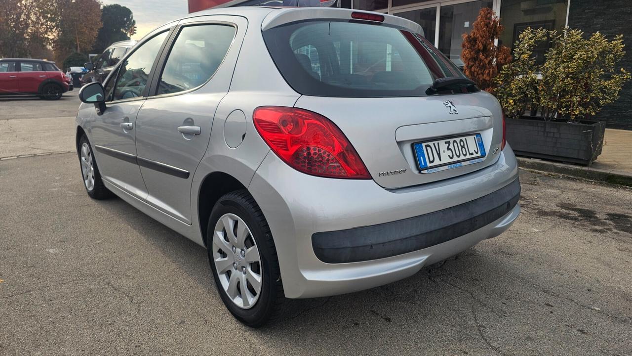 Peugeot 207 1.4 VTi 95CV 5p. XS