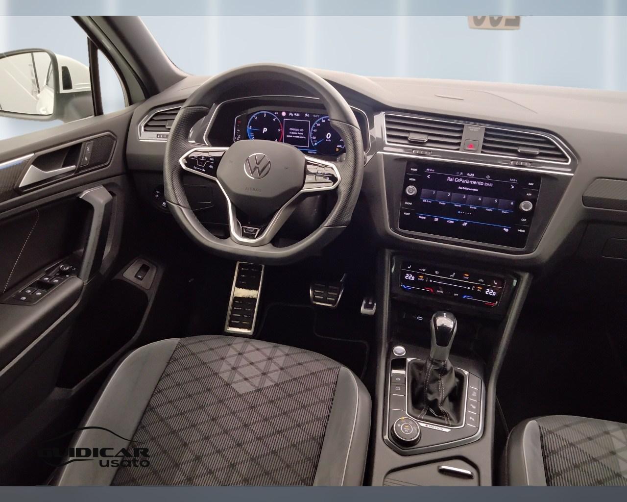 VOLKSWAGEN Tiguan II 2021 - Tiguan 2.0 tdi R-Line 4motion 150cv dsg