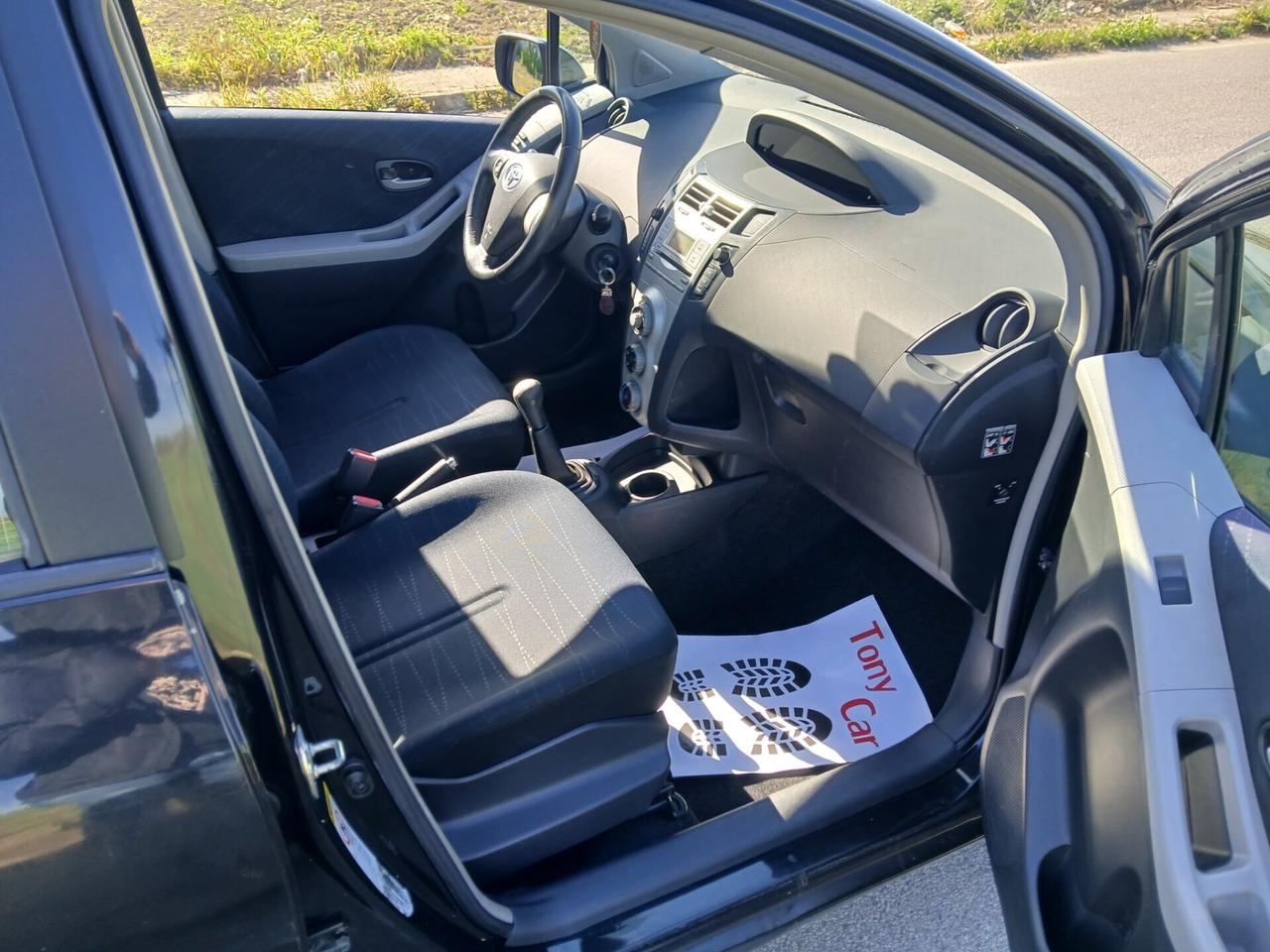 Toyota Yaris 1.3 5 porte Sol KM CERTIFICATI