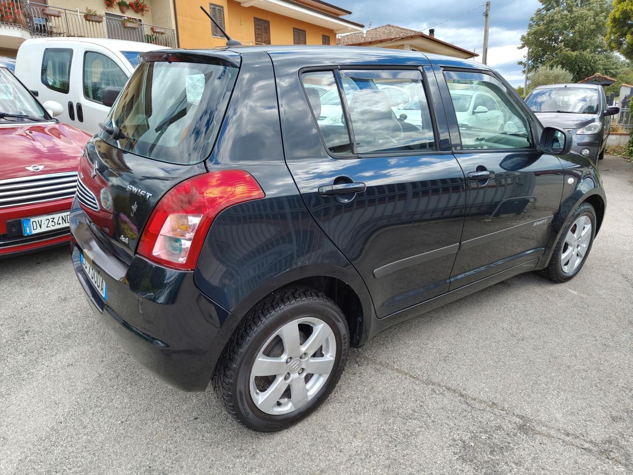 Suzuki Swift 1.3 4x4 5p. GL