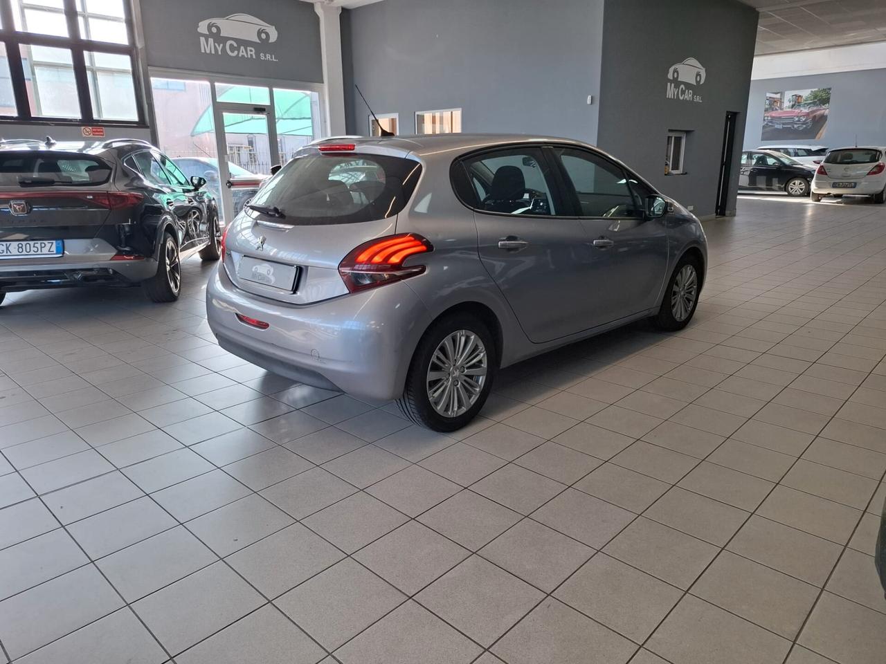 Peugeot 208 Benzina Manuale