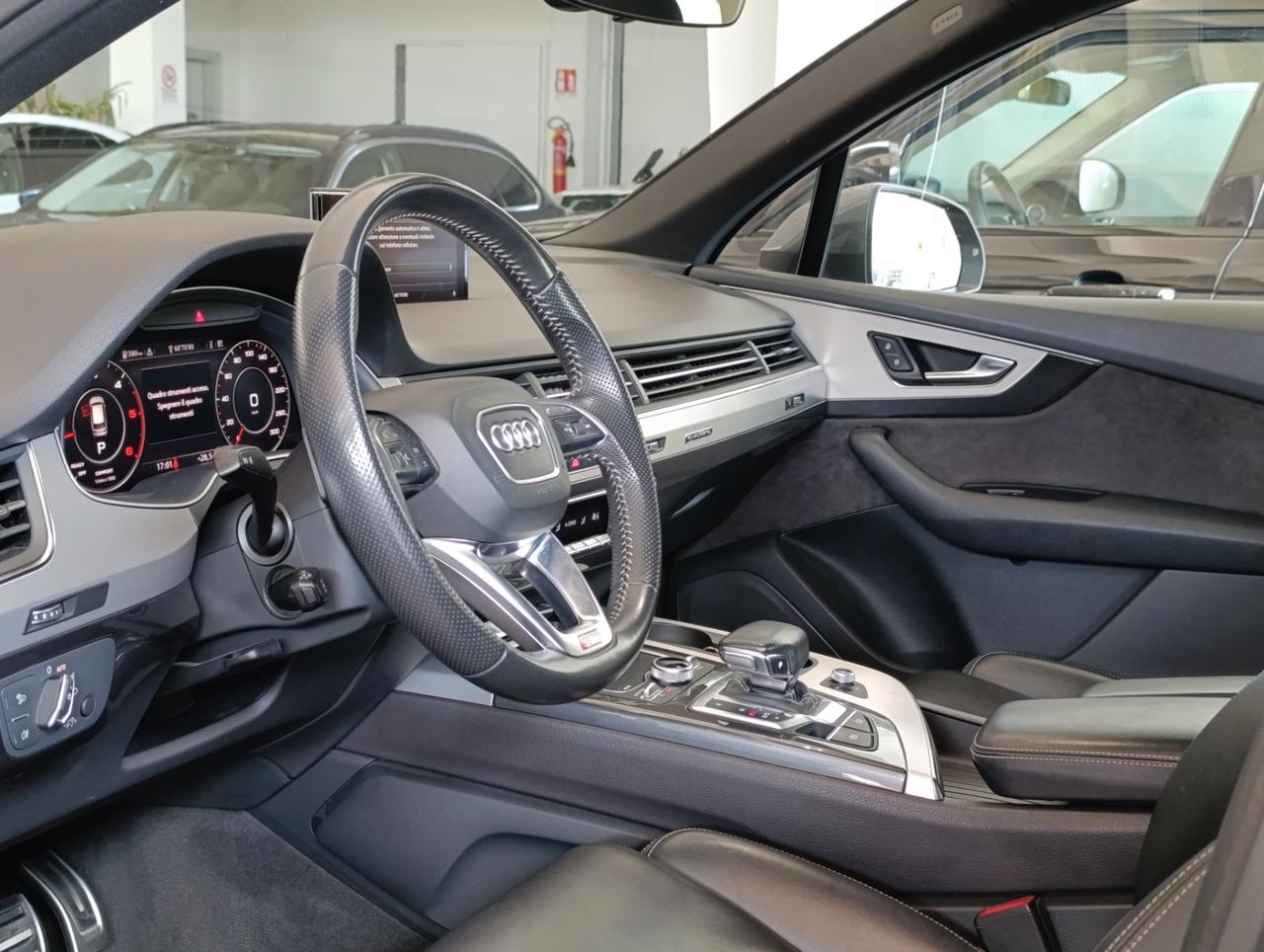 Audi Q7 3.0 tdi ultra Business Plus quattro tiptronic