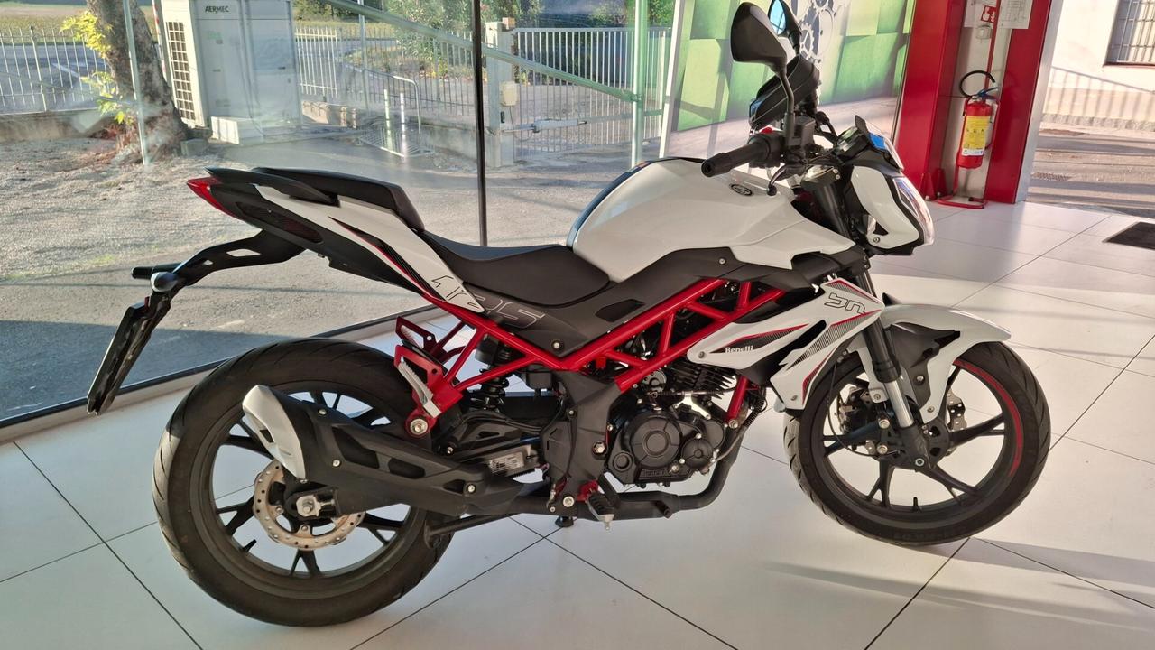 Benelli BN 125