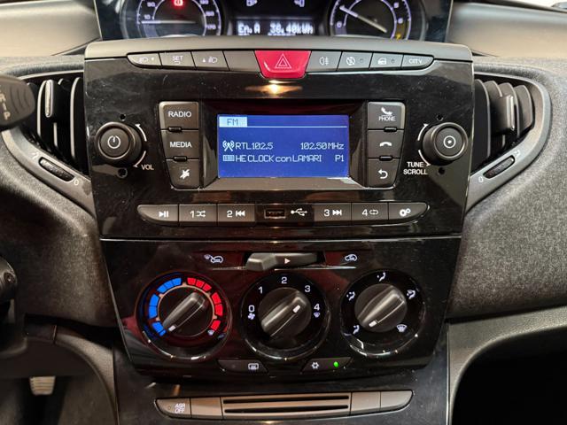 LANCIA Ypsilon 1.0 FireFly 5 porte S&S Hybrid Silver