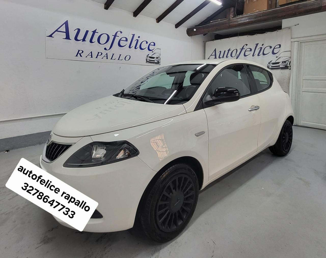 Lancia Ypsilon 1.0 FireFly 5 porte S&S Hybrid Ecochic A. Ferretti