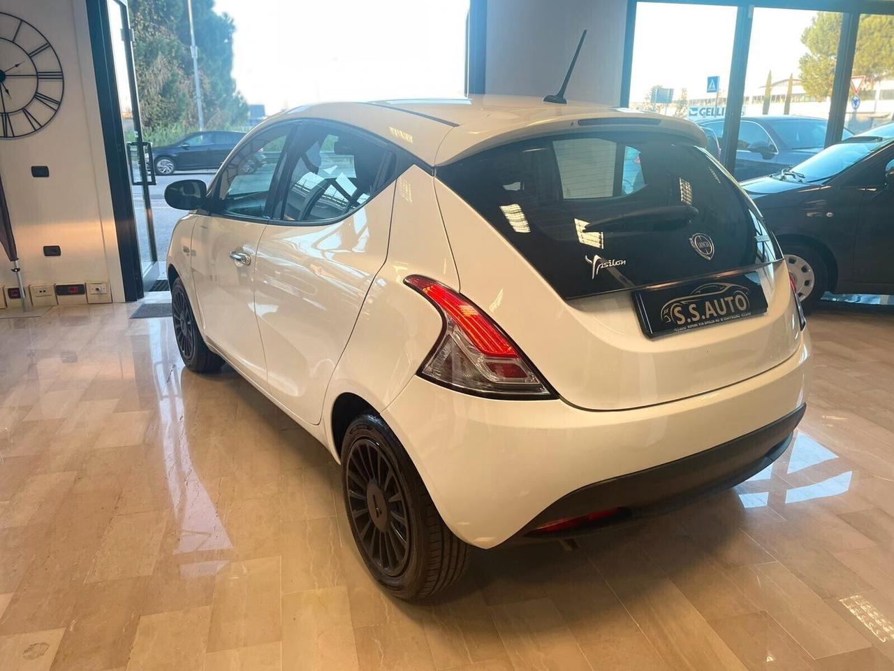 LANCIA Ypsilon 1.0 69 CV 5p. Ecochic Gold