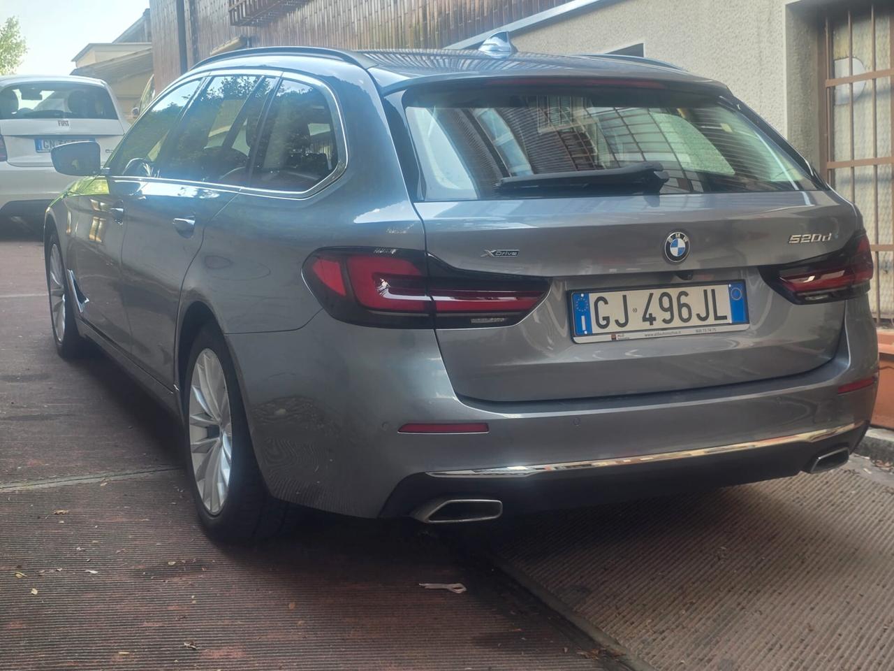 Bmw 520 520d 48V xDrive Touring Luxury - Automatica - Unico proprietario