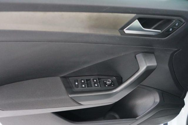 VOLKSWAGEN T-Roc 1.6 TDI SCR Business BlueMotion Technology