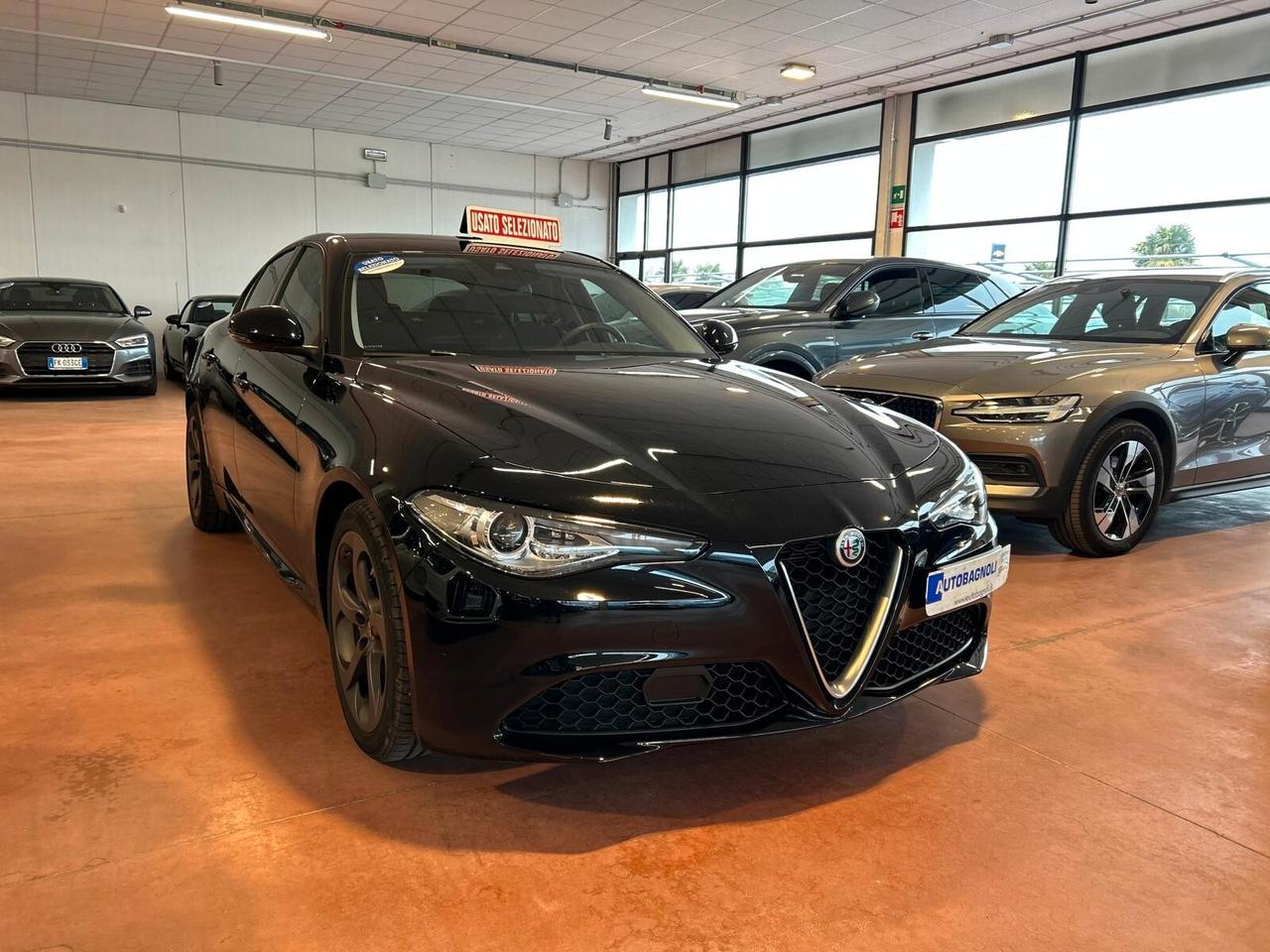 Alfa Romeo Giulia SPORT TECH 2.2 Turbodiesel AT8 SPOTICAR