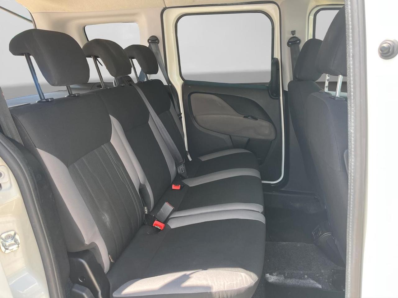 Fiat Doblo 1.6 Multijet 5 Posti Autovettura