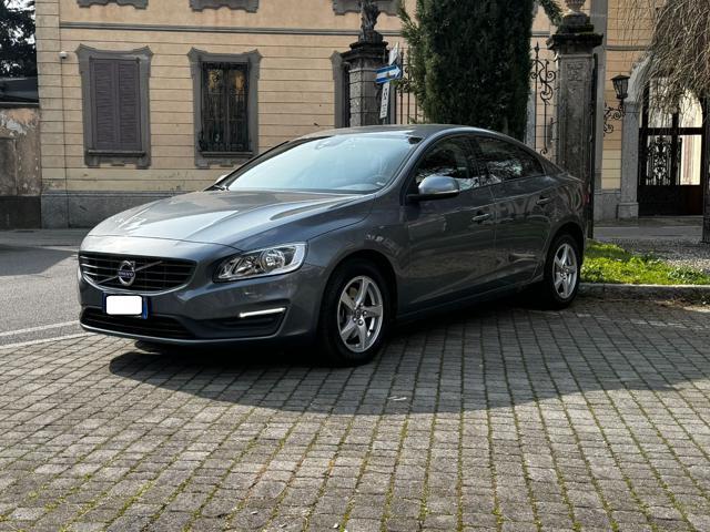 VOLVO S60 D2 Geartronic Momentum