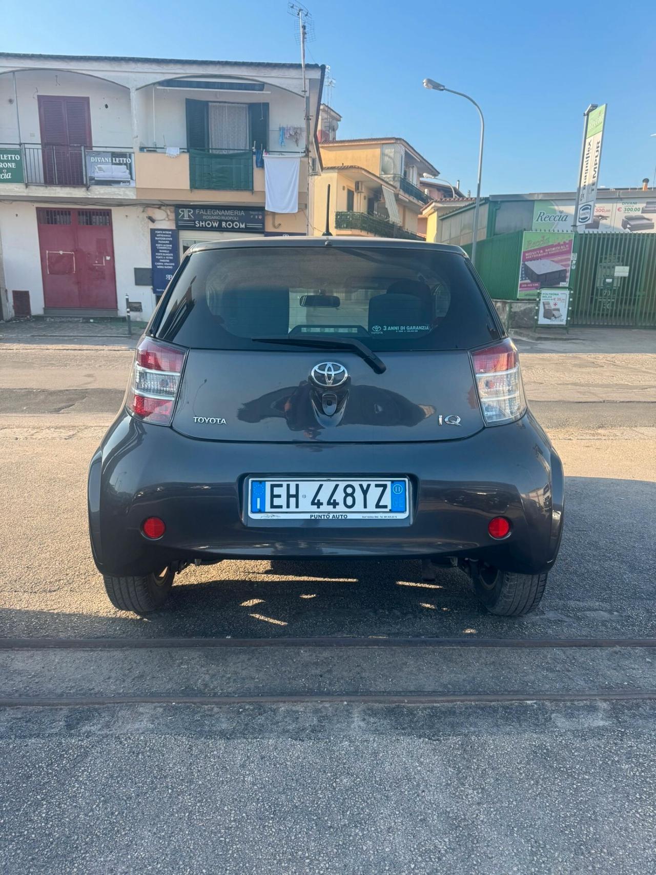 TOYOTA IQ