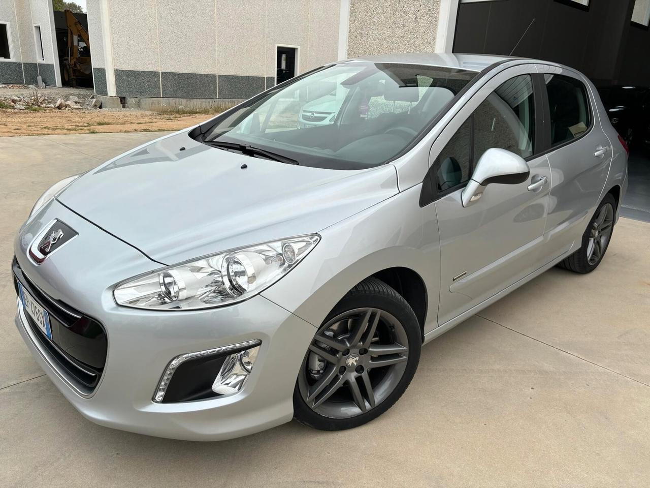 Peugeot 308 2.0 HDi 150CV 5p. Sport