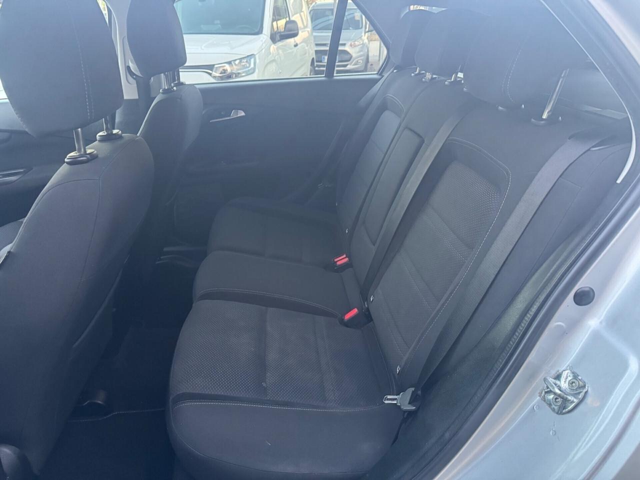 Fiat Tipo 1.6 Mjt SW Lounge Navi Retro Carplay