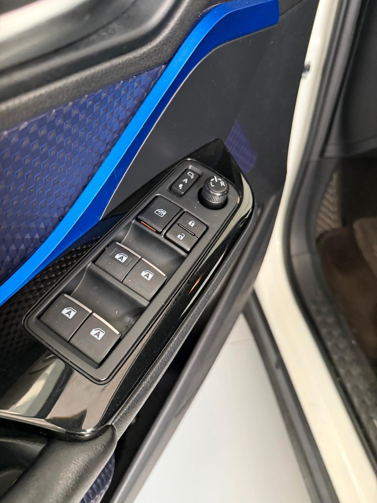 Toyota C-HR 1.8 Hybrid E-CVT Trend