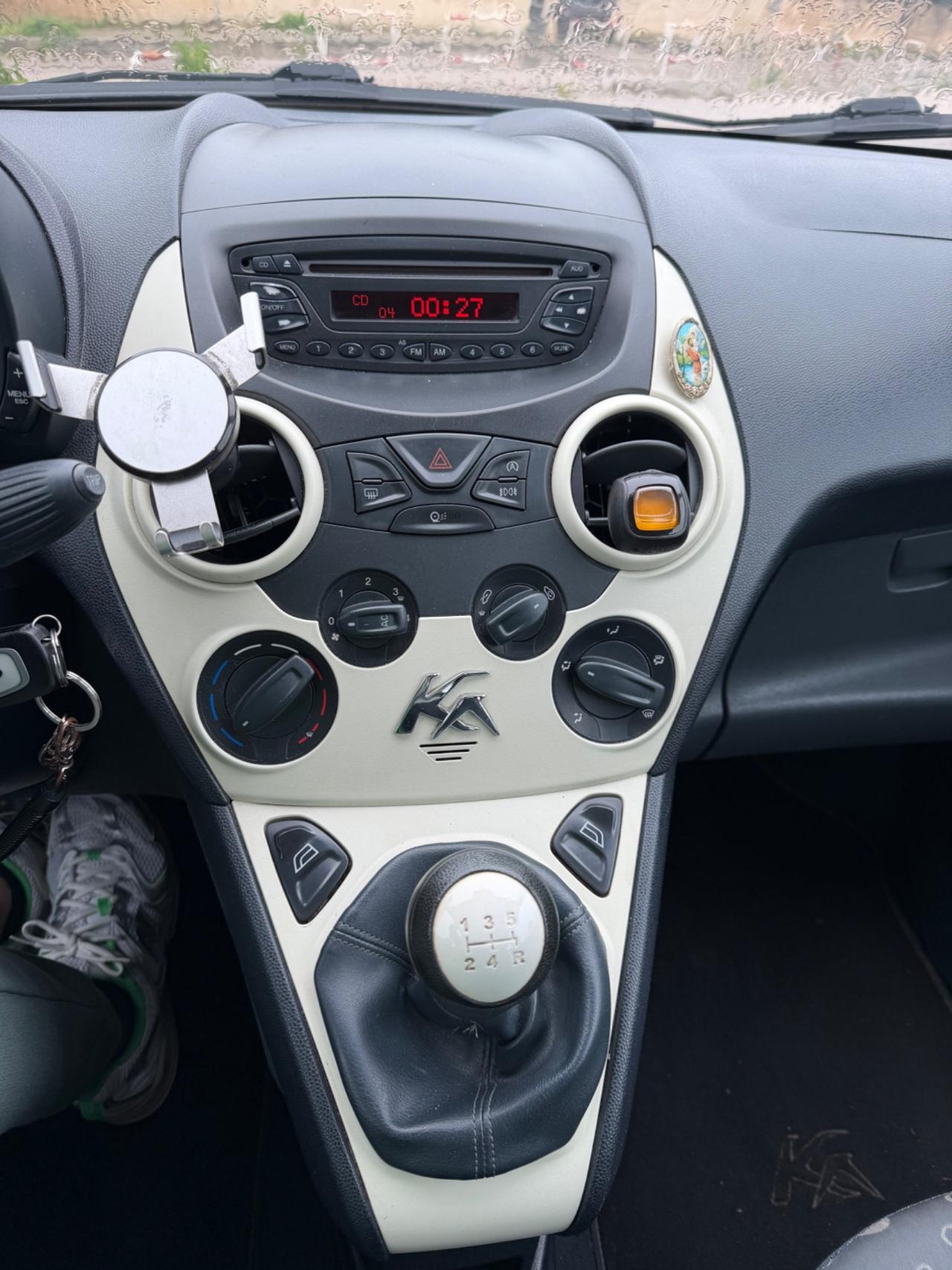 FORD KA 2011 1.2 BENZINA 69CV *70 MILAKM