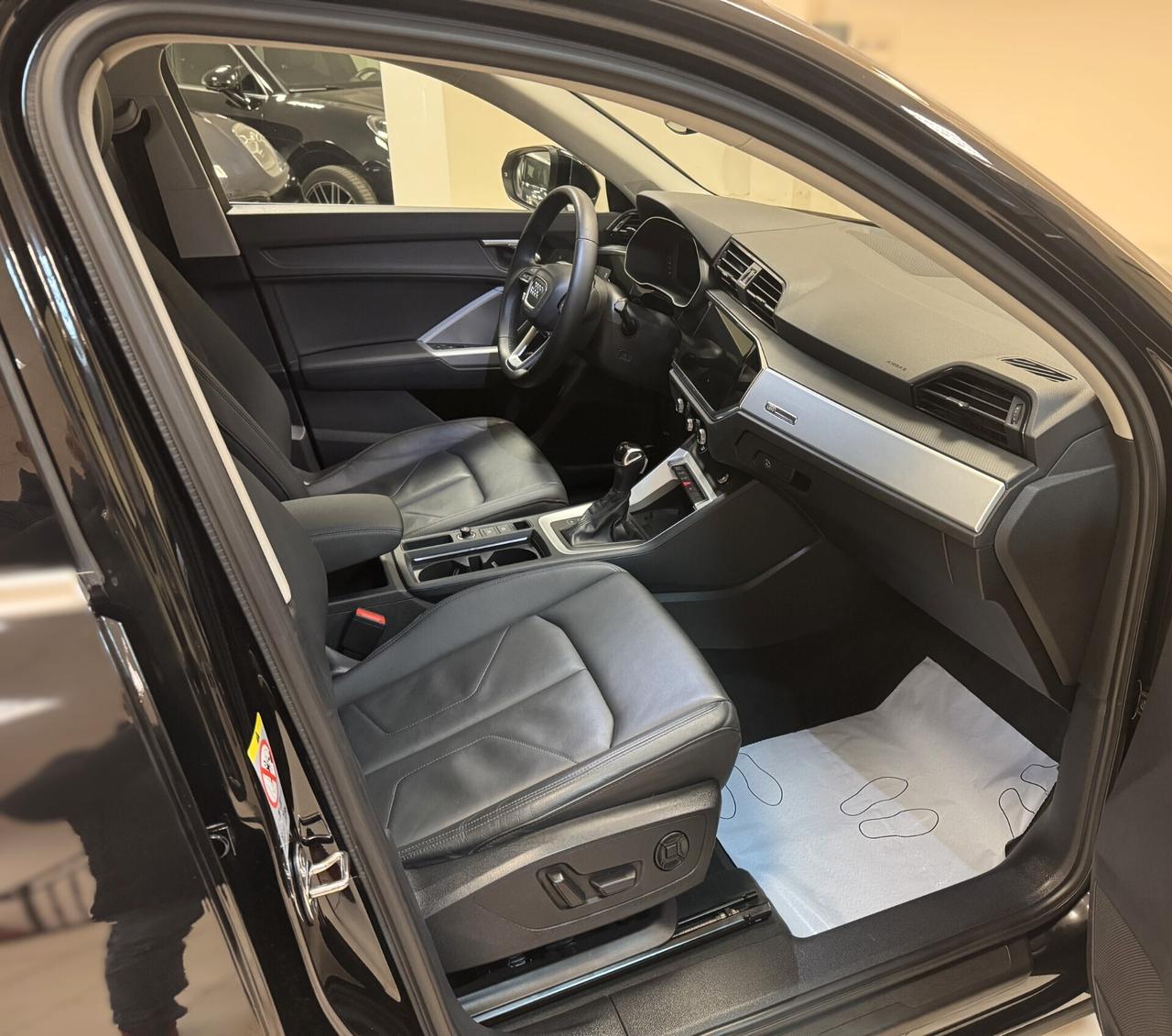 Audi Q3 40 TDI quattro S tronic Business