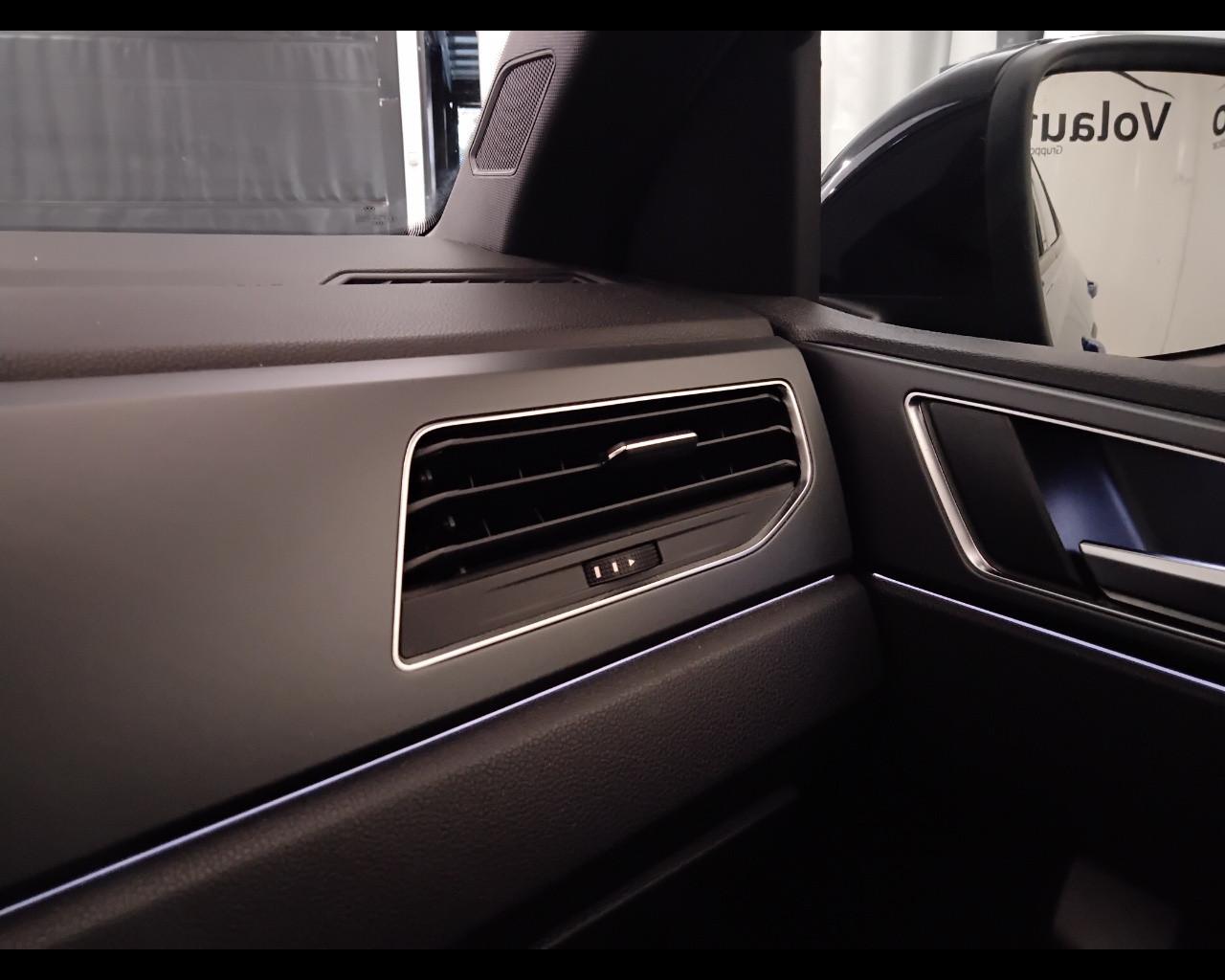 VOLKSWAGEN Taigo - Taigo 1.0 tsi R-Line 110cv